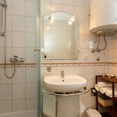 Shabby Chic Disente Nr1 Close To Krk Centre * 克尔克