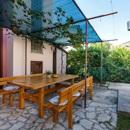 Shabby Chic Disente Nr1 Close To Krk Centre * 克尔克