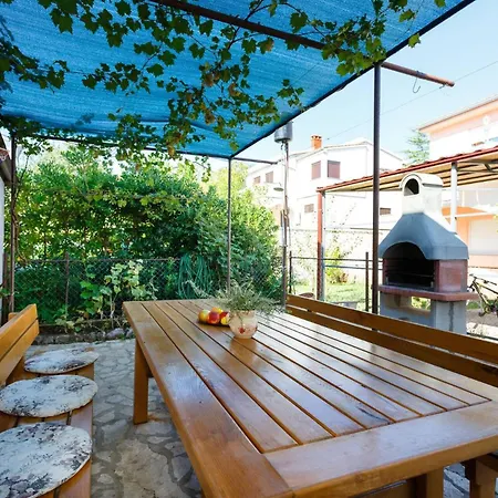 Shabby Chic Disente Nr1 Close To Krk Centre