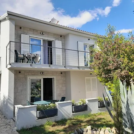 Shabby Chic Disente Nr1 Close To Krk Centre