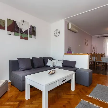 Apartment Shabby Chic Disente Nr1 Close To Krk Centre *