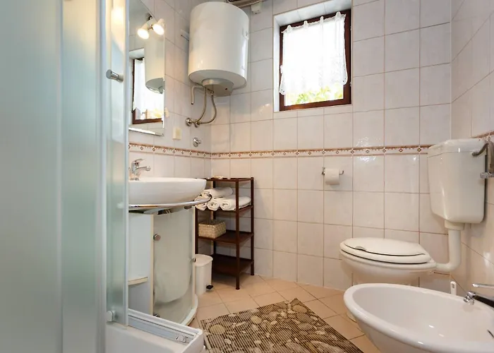 Shabby Chic Disente Nr1 Close To Krk Centre * 크르크