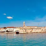 Shabby Chic Disente Nr1 Close To Krk Centre Апартаменты Крк