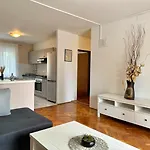Shabby Chic Disente Nr1 Close To Krk Centre *