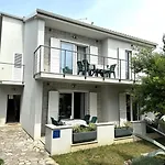 Апартаменты Shabby Chic Disente Nr1 Close To Krk Centre *
