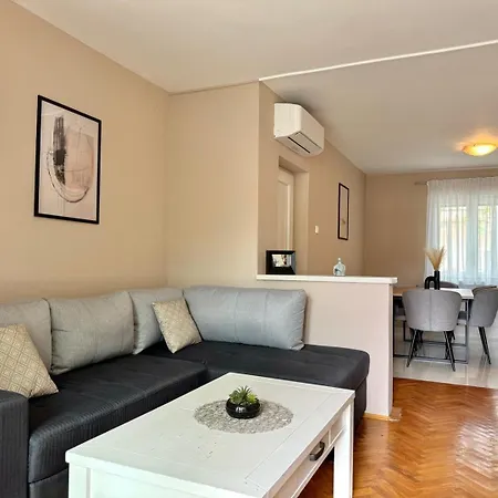 Shabby Chic Disente Nr1 Close To Krk Centre * 크르크