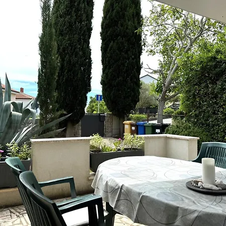 Shabby Chic Disente Nr1 Close To Krk Centre * 크르크