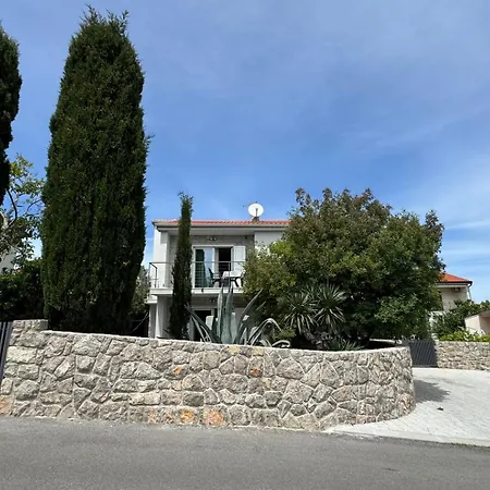 Shabby Chic Disente Nr1 Close To Krk Centre