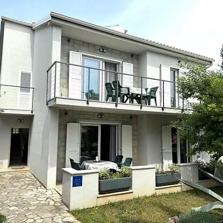 아파트 Shabby Chic Disente Nr1 Close To Krk Centre *