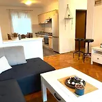 Apartament Shabby Chic Disente Nr1 Close To Krk Centre
